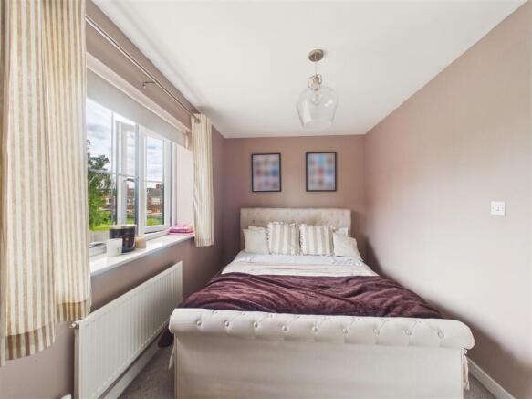 2 bed Terraced for sale Image 8