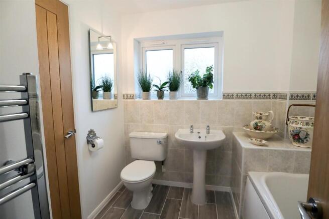 Bathroom.jpg