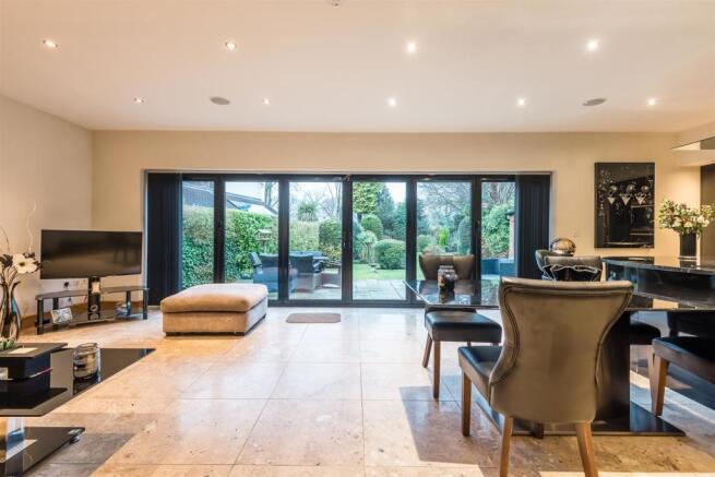 KITCHEN/DINER/ENTERTAINING ROOM