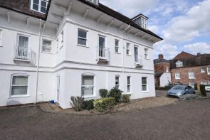 27, Neville Court, Castle Lane, Warwick CV34 4EZ