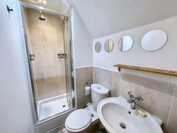 2 bed Apartment for sale Image 8