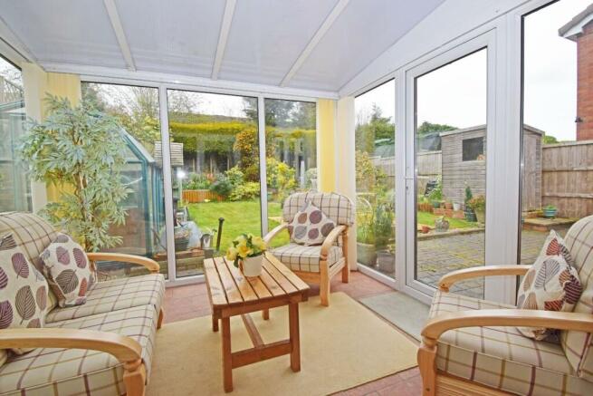 12 Wheelwright Close, conservatory.jpg
