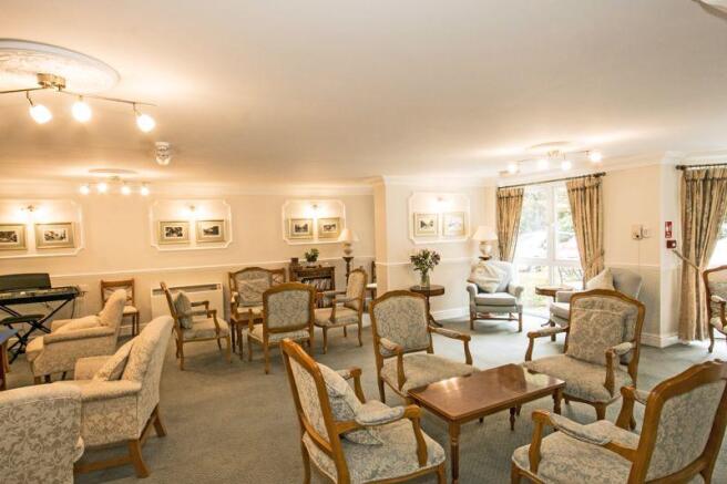 RESIDENTS LOUNGE
