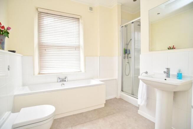1 bed Flat for sale Image 6