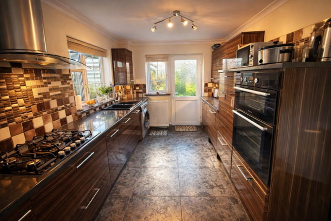 Fitted Kitchen