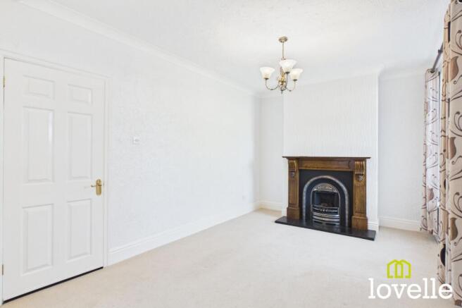 3 bed Semi-Detached for sale Image 5