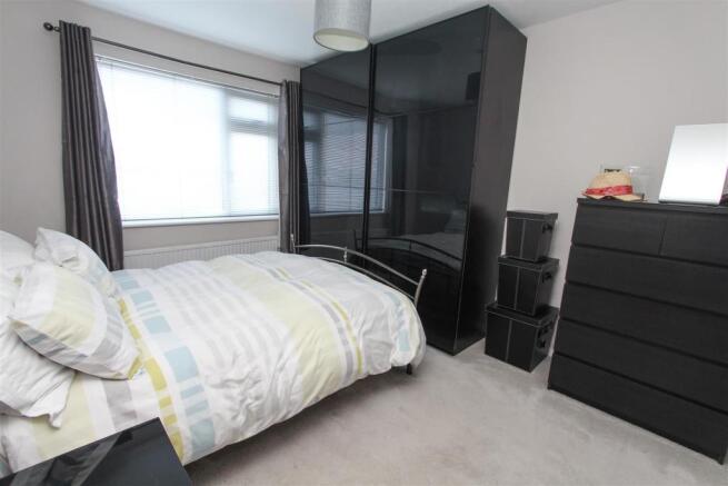 BEDROOM 1.jpg