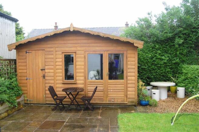 SUMMERHOUSE