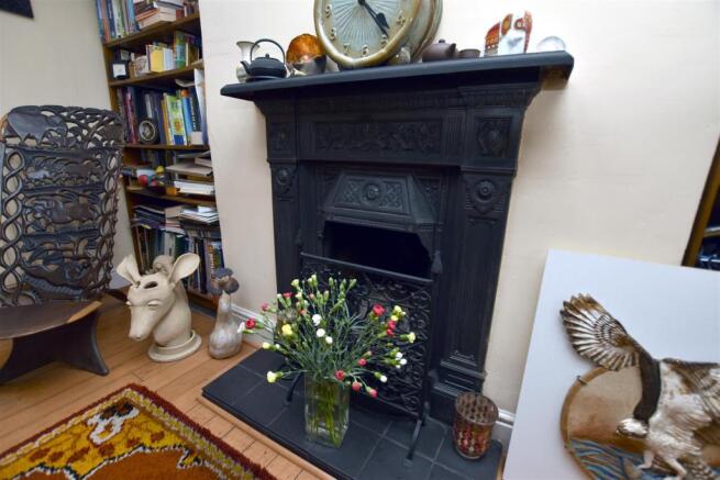 OPEN FEATURE FIREPLACE