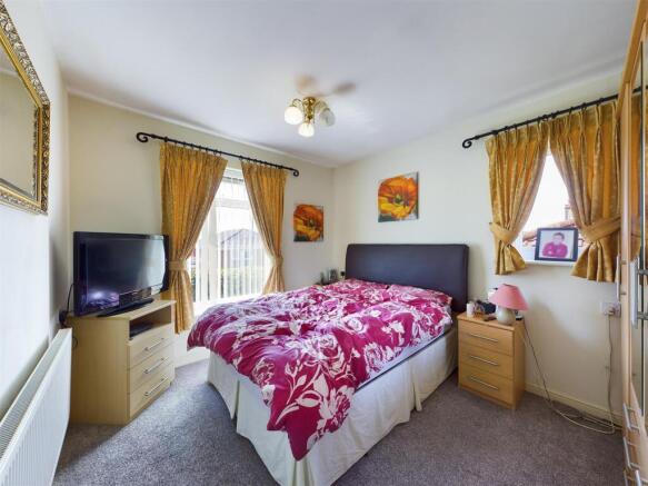 3 bed Detached Bungalow for sale Image 8