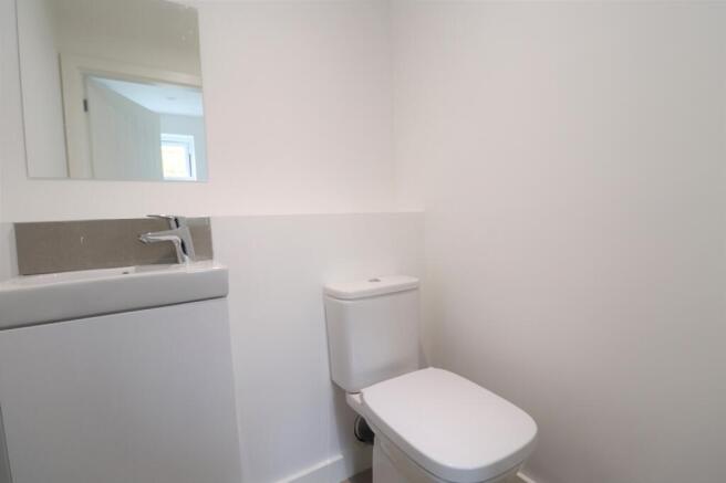 3 bed House to rent Image 5