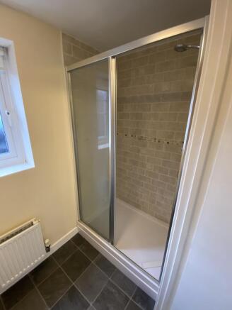 1 bed Apartment to rent Image 5