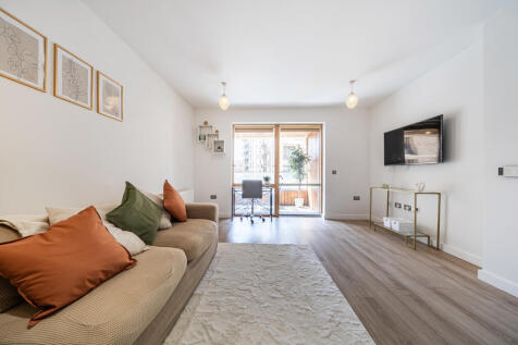 Eddington Court, London, E16