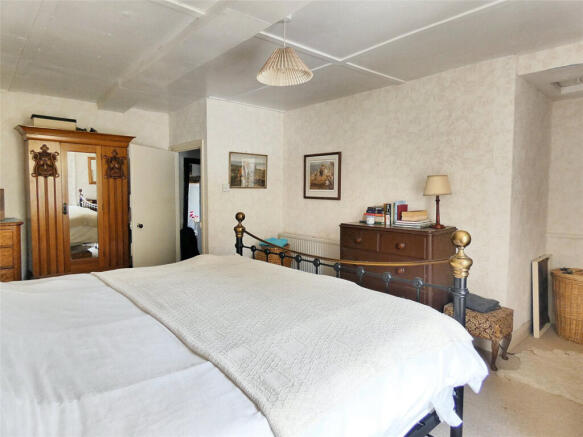 3 bed Semi-Detached for sale Image 8