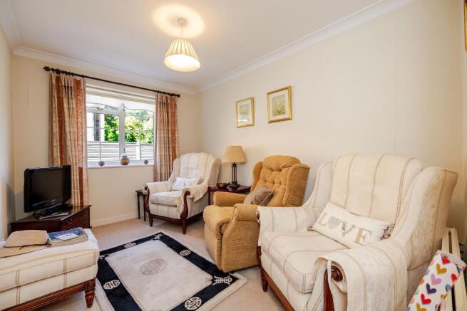 Kingswood Way, South Croydon, CR2 8QQ photo 4
