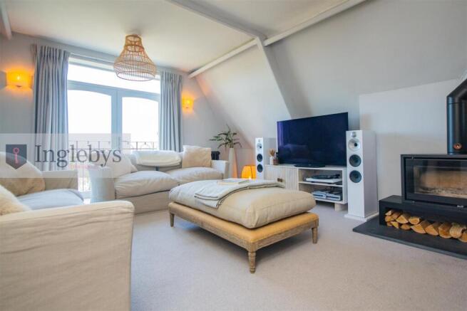 3 bed Apartment for sale Image 11
