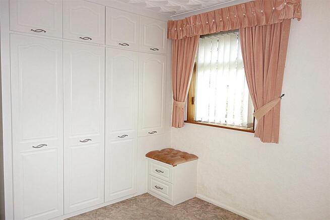 bedroom2.JPG