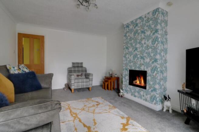 2 bed Semi-Detached Bungalow for sale Image 5