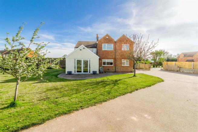 Clifton Road, No Mans Heath