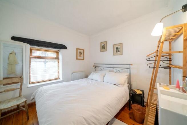 Bedroom 4.jpg