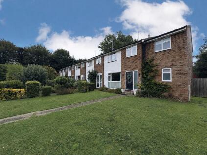 Quiet Location - 4 Bedrooms