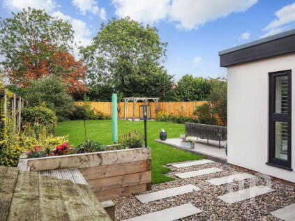 Within easy reach of the highly regarded Wymondham College (Ofsted Outstanding), Besthorpe, Attleborough