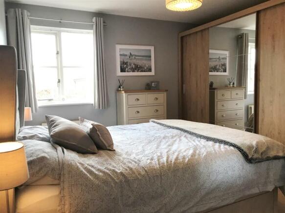 Bed 1.JPG