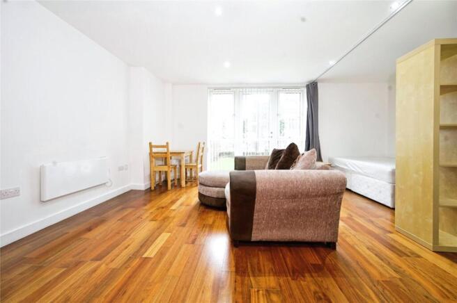 Lounge/Bedroom