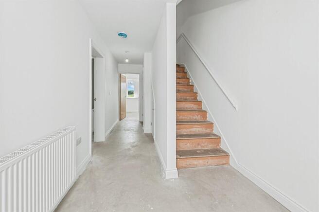 4 bed Detached for sale Image 8