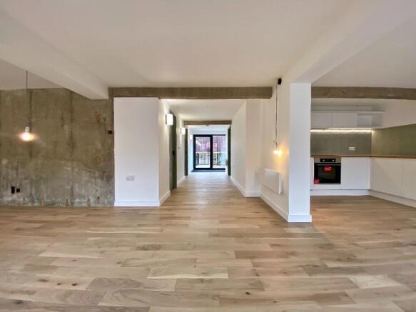 2 bed Flat to rent Image 4