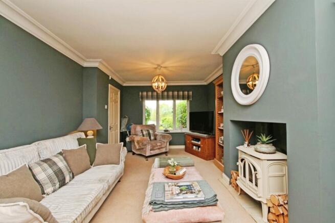 4 bed Detached for sale Image 10