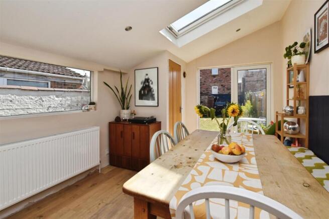 2 bed Terraced for sale Image 2