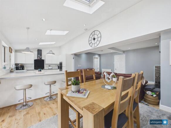 Kitchen/Dining