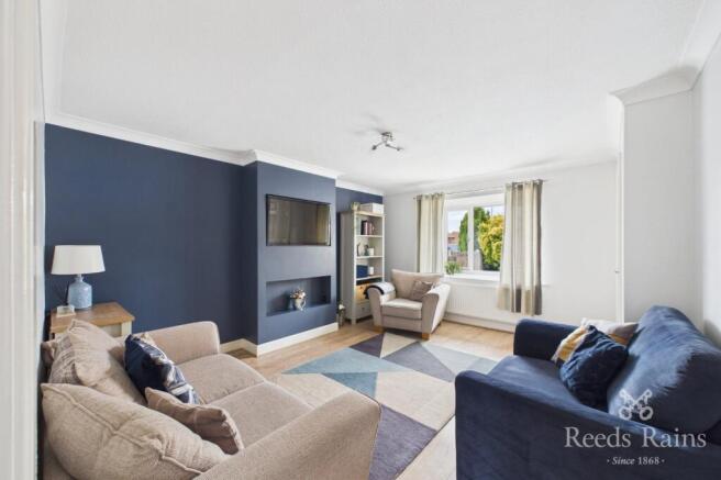 3 bed Semi-Detached for sale Image 10