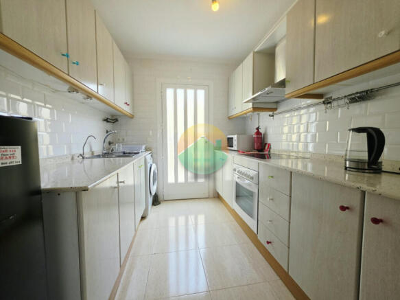 3 Bedroom Terraced For Sale-RED452-3