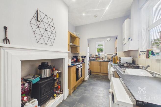 3 bed Terraced for sale Image 5