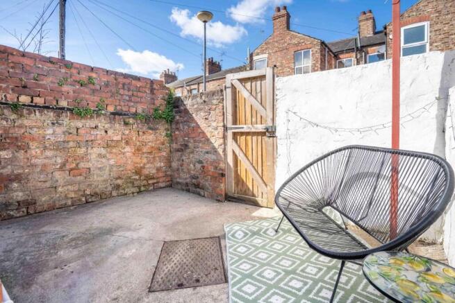 2 bed Terraced for sale Image 12