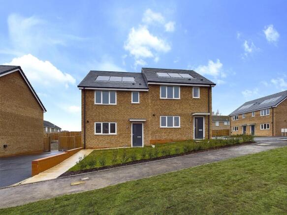 Beeley Close, North Wingfield, S42 photo 2