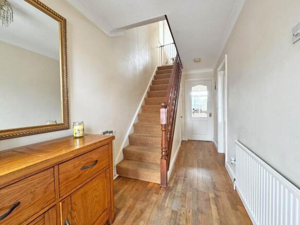 3 bed Semi-Detached for sale Image 7