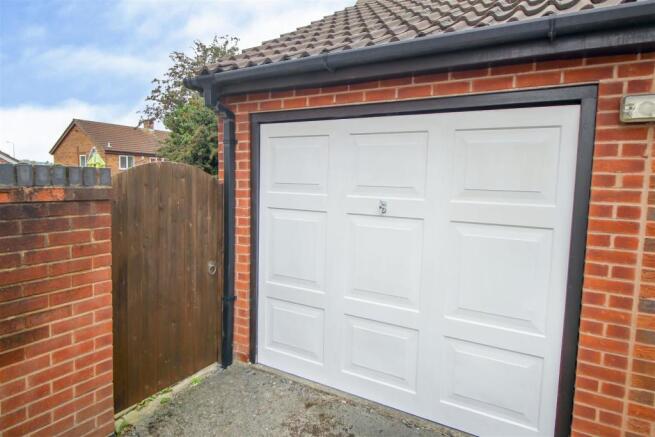 garage.jpg