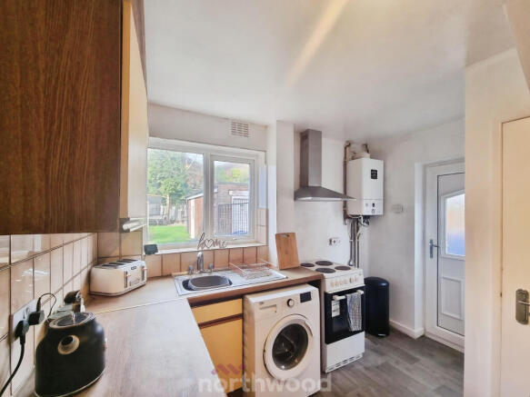 3 bed Semi-Detached for sale Image 7