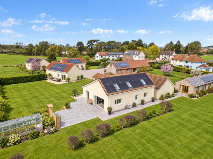 Stunning detached eco family home with 3 acres of land & double garage