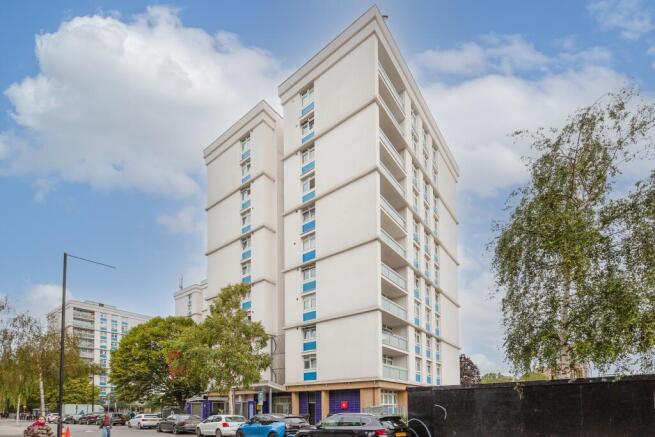 17 Dorrington Point Bromley High Street, Bow, E3 3EL