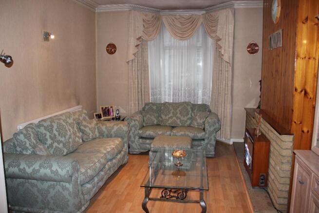 THROUGH LOUNGE