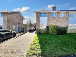 35, Willow Grove, Old Stratford MK19 6AY