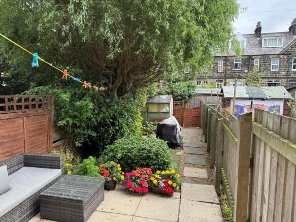 2 bed Terraced to rent Image 9