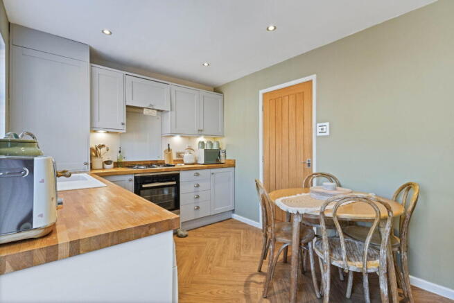 3 bed Terraced for sale Image 5