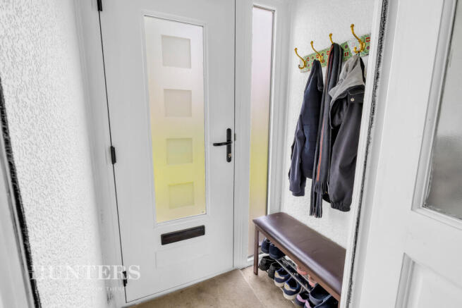 3 bed Semi-Detached Bungalow for sale Image 8