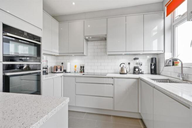 Modern Fitted Kitchen