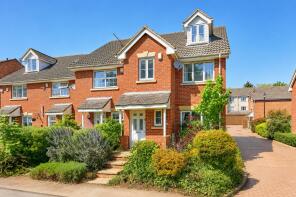 90, Holyrood Crescent, St. Albans AL1 2LP